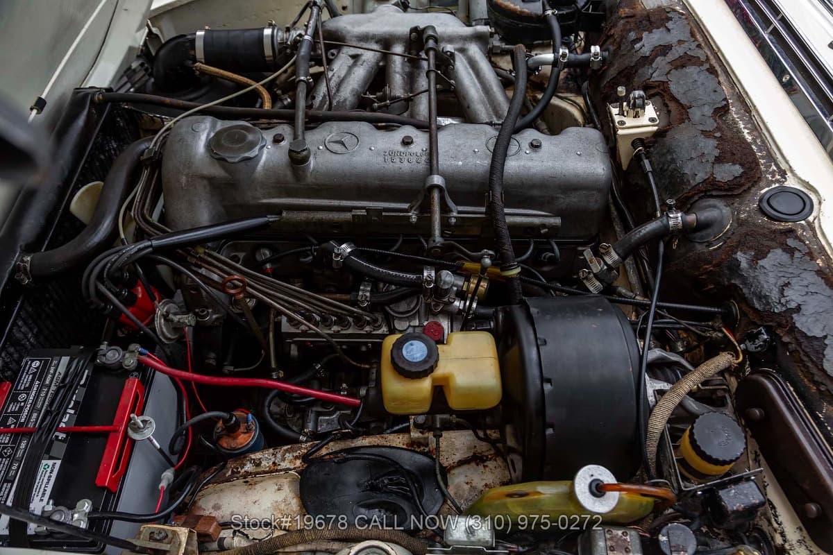 1964 Mercedes 230SL Pagoda With 2 Tops thumbnail 24