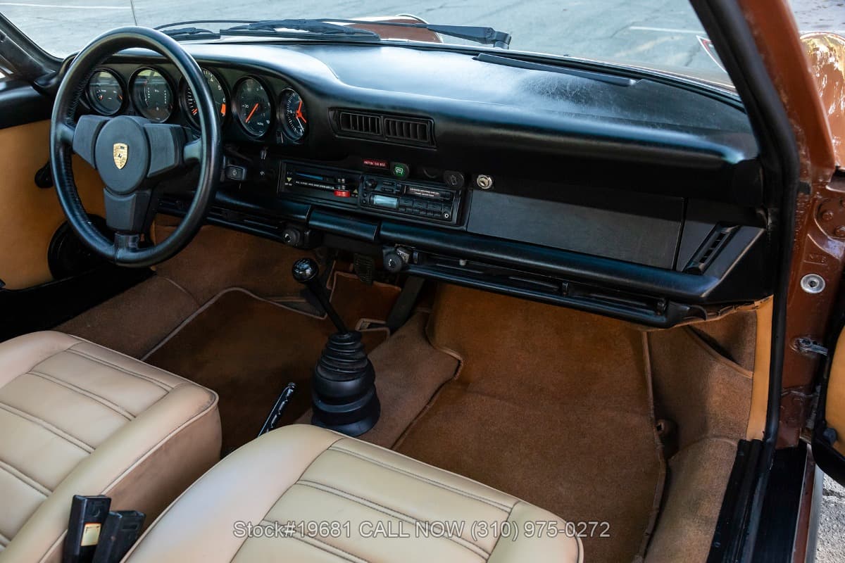 1974 Porsche 911 Coupe thumbnail 19