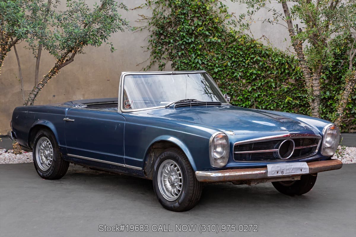 1967 Mercedes 250SL 4-Speed With 2 Tops