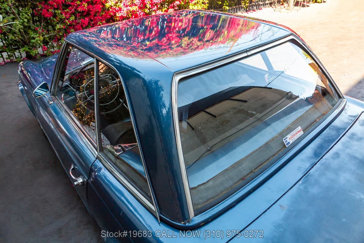 1967 Mercedes 250SL 4-Speed With 2 Tops thumbnail 11