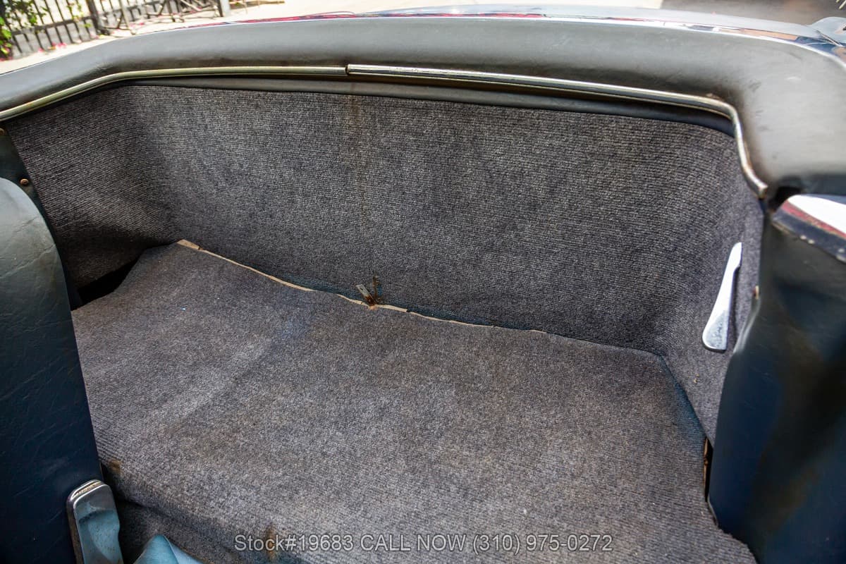 1967 Mercedes 250SL 4-Speed With 2 Tops thumbnail 16