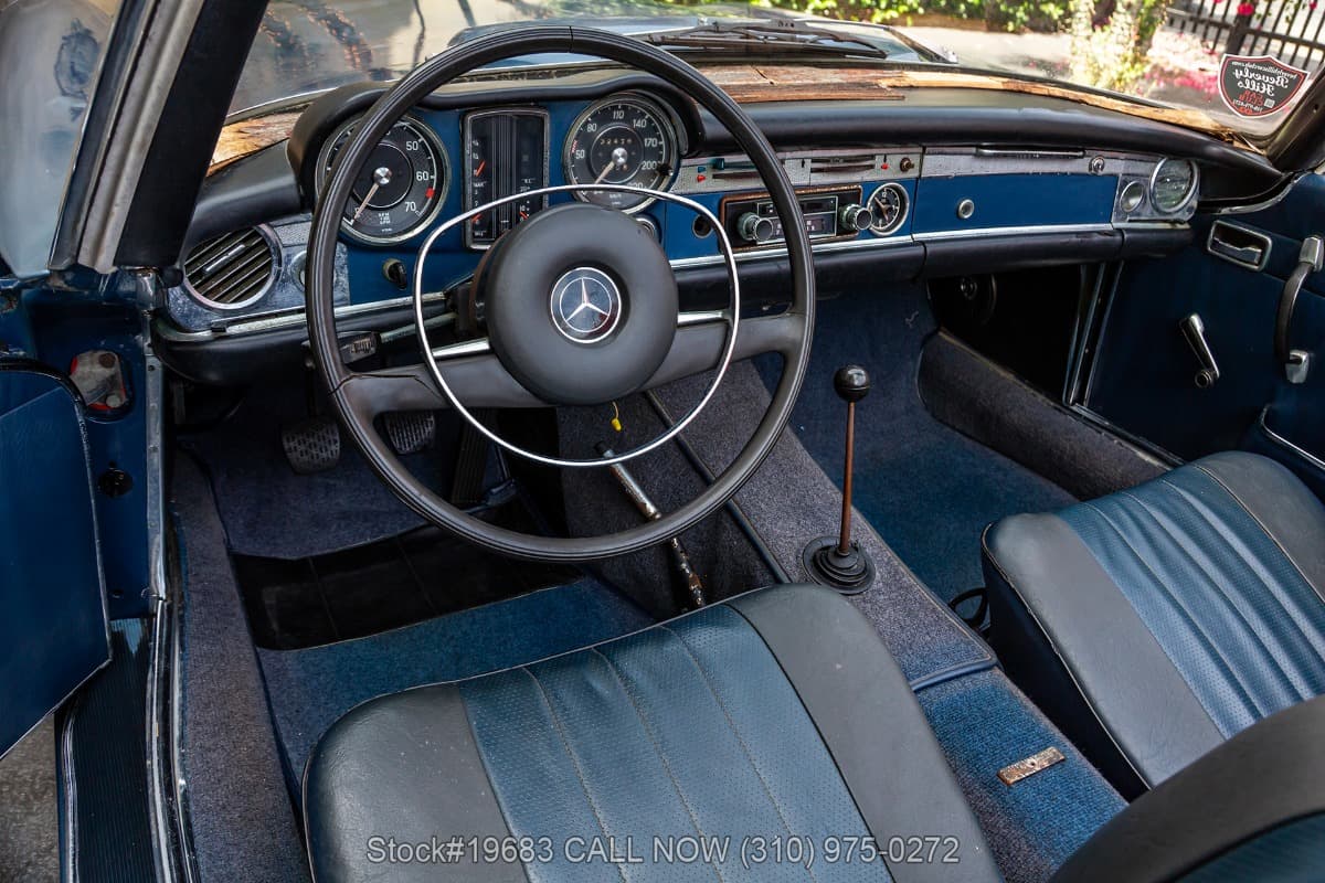 1967 Mercedes 250SL 4-Speed With 2 Tops thumbnail 17