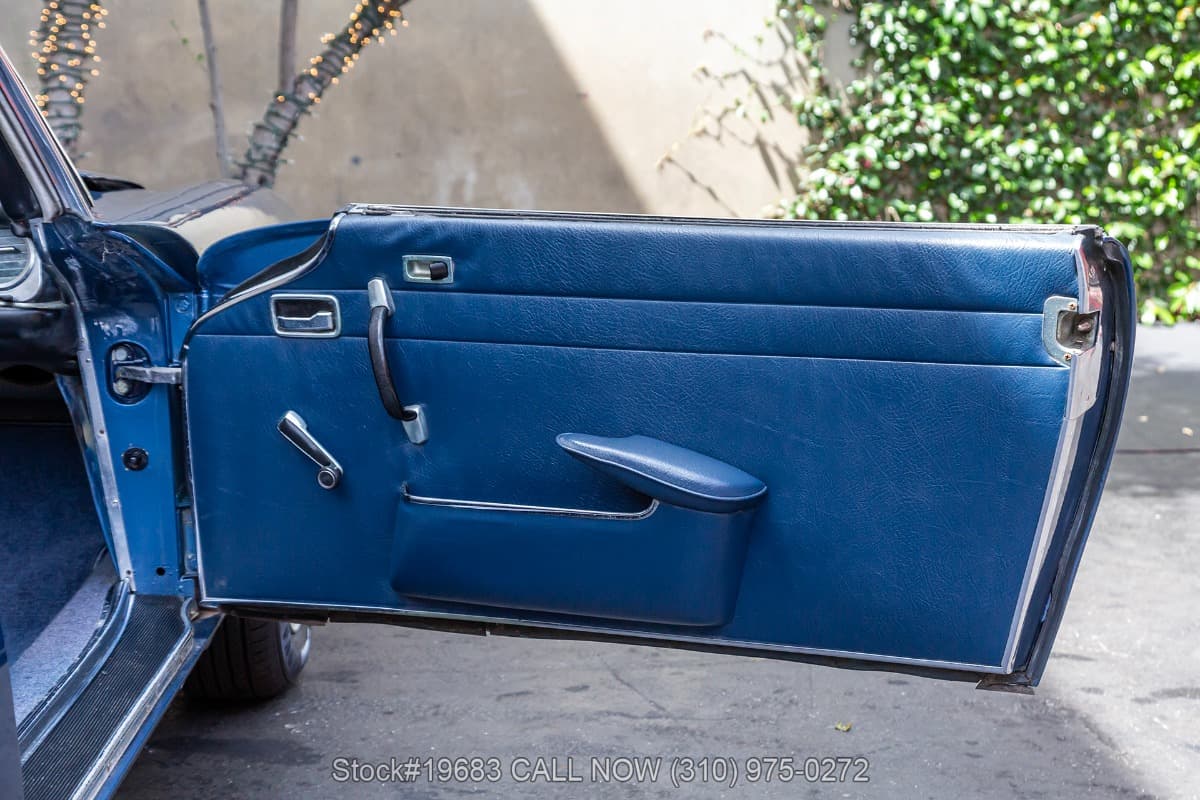 1967 Mercedes 250SL 4-Speed With 2 Tops thumbnail 19
