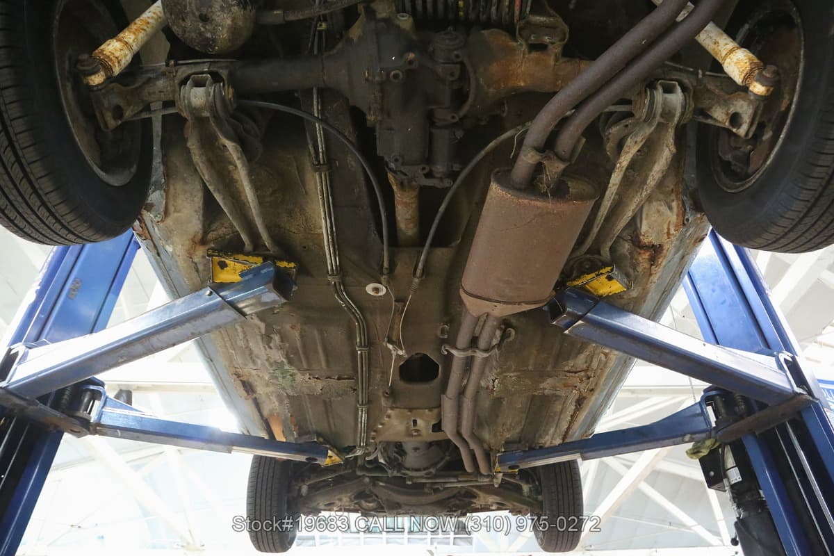 1967 Mercedes 250SL 4-Speed With 2 Tops thumbnail 27