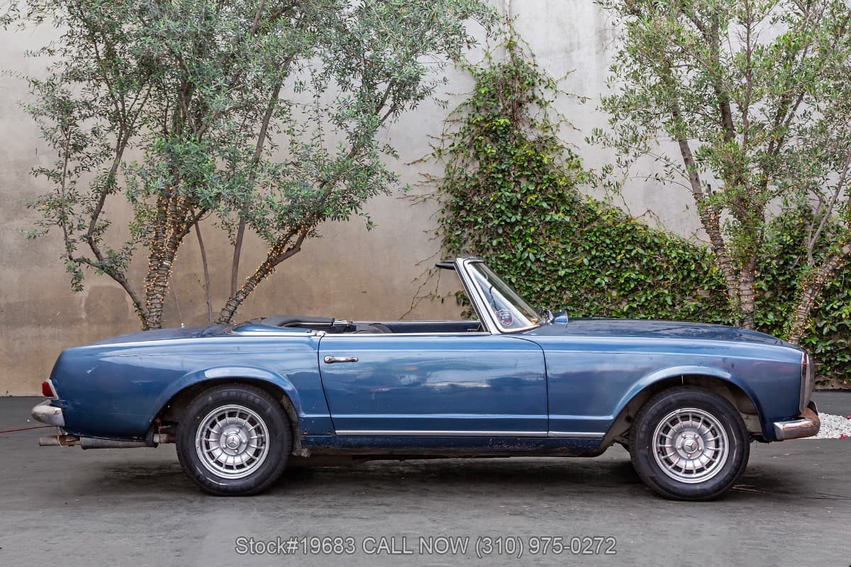 1967 Mercedes 250SL 4-Speed With 2 Tops thumbnail 3