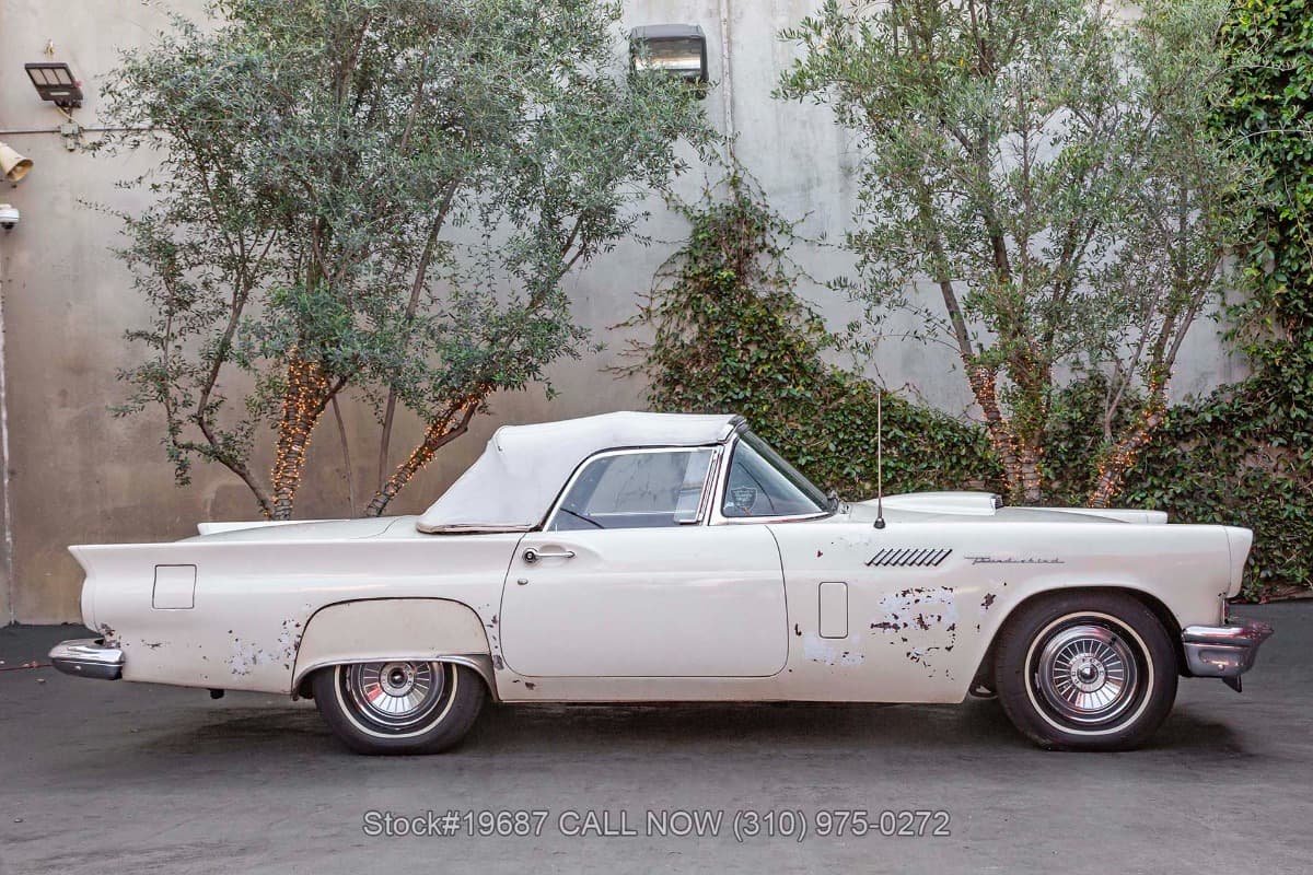 1957 Ford Thunderbird D-Code Convertible thumbnail 7