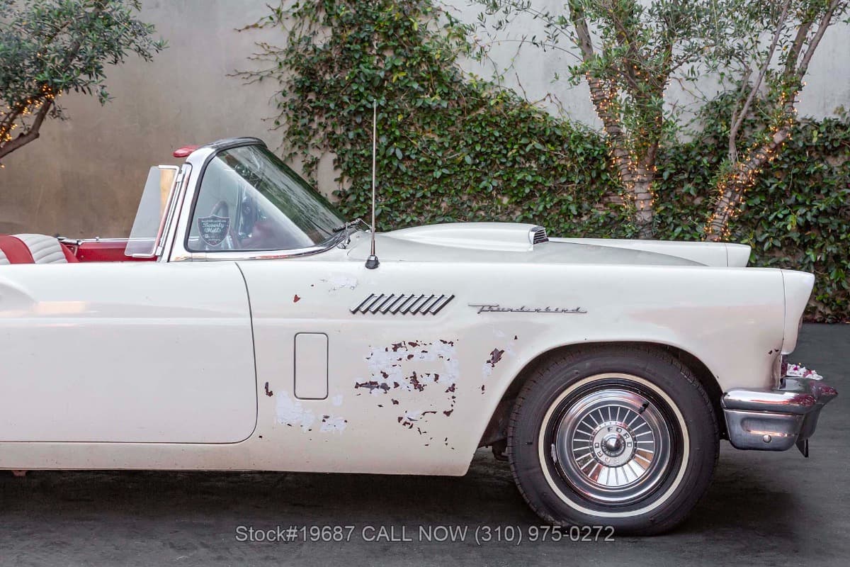 1957 Ford Thunderbird D-Code Convertible thumbnail 11