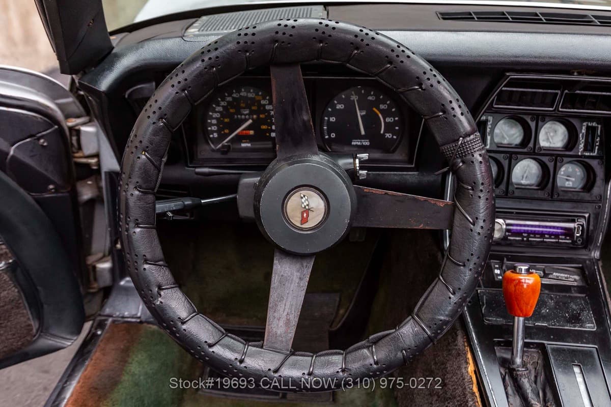 1982 Chevrolet Corvette T-Top thumbnail 18