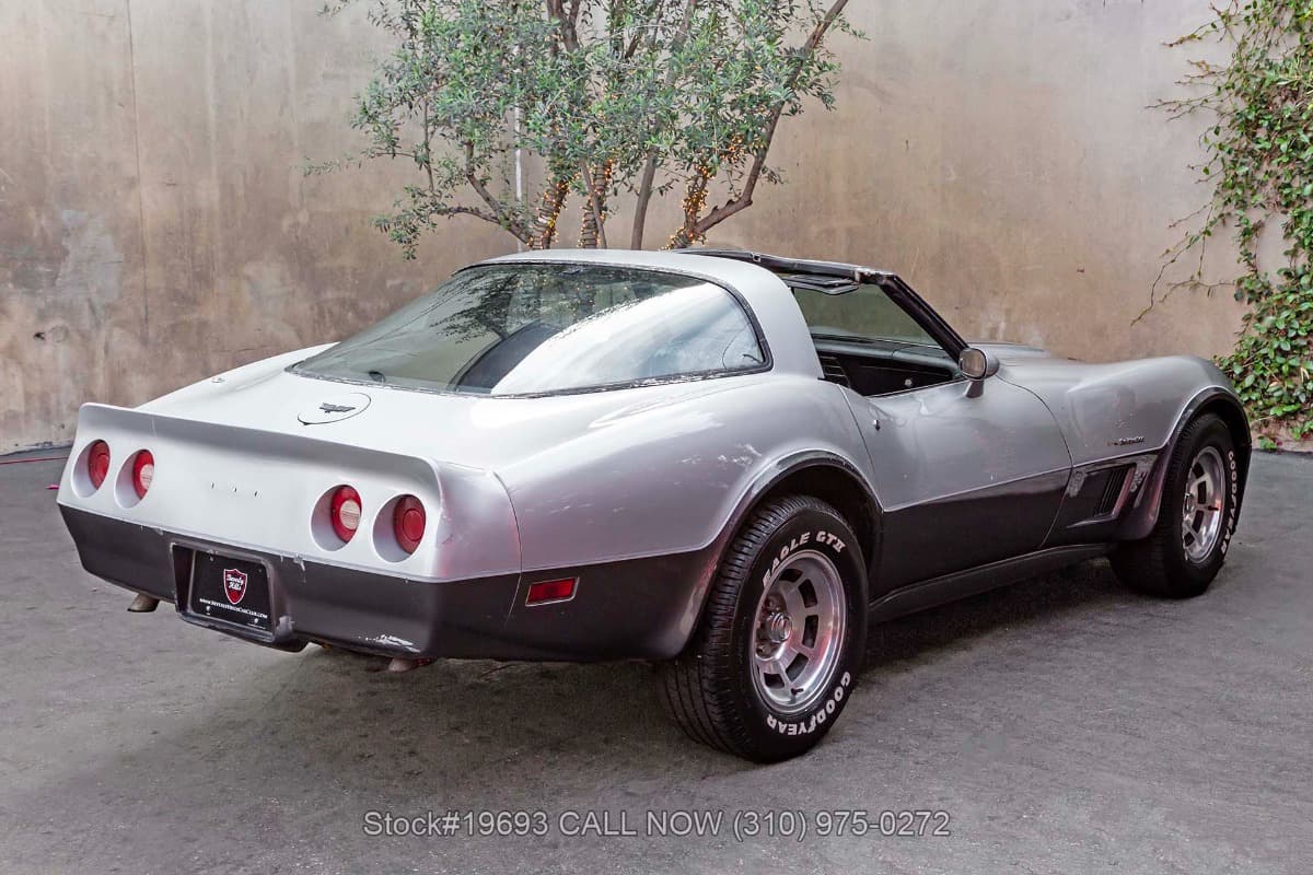 1982 Chevrolet Corvette T-Top thumbnail 4