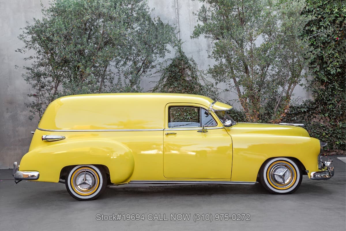 1952 Chevrolet Sedan Delivery Wagon Restomod thumbnail 5