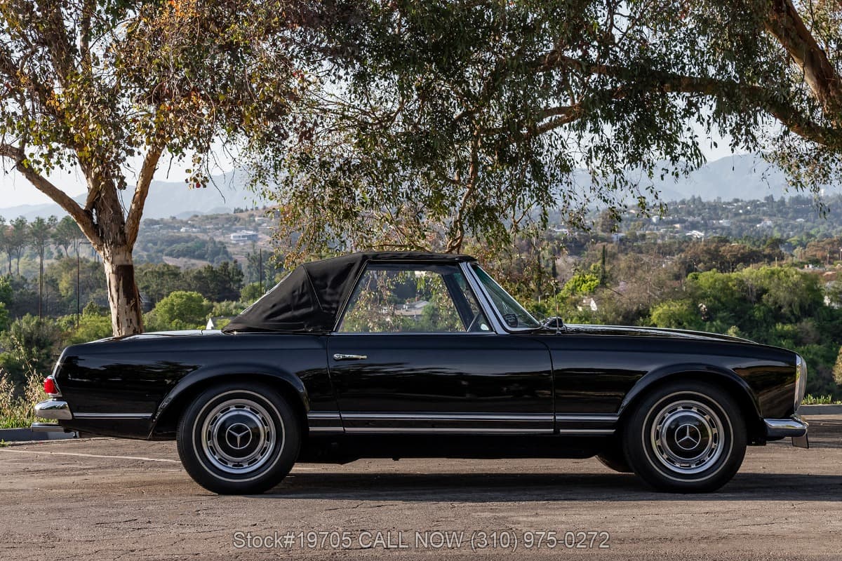 1966 Mercedes 230SL thumbnail 5