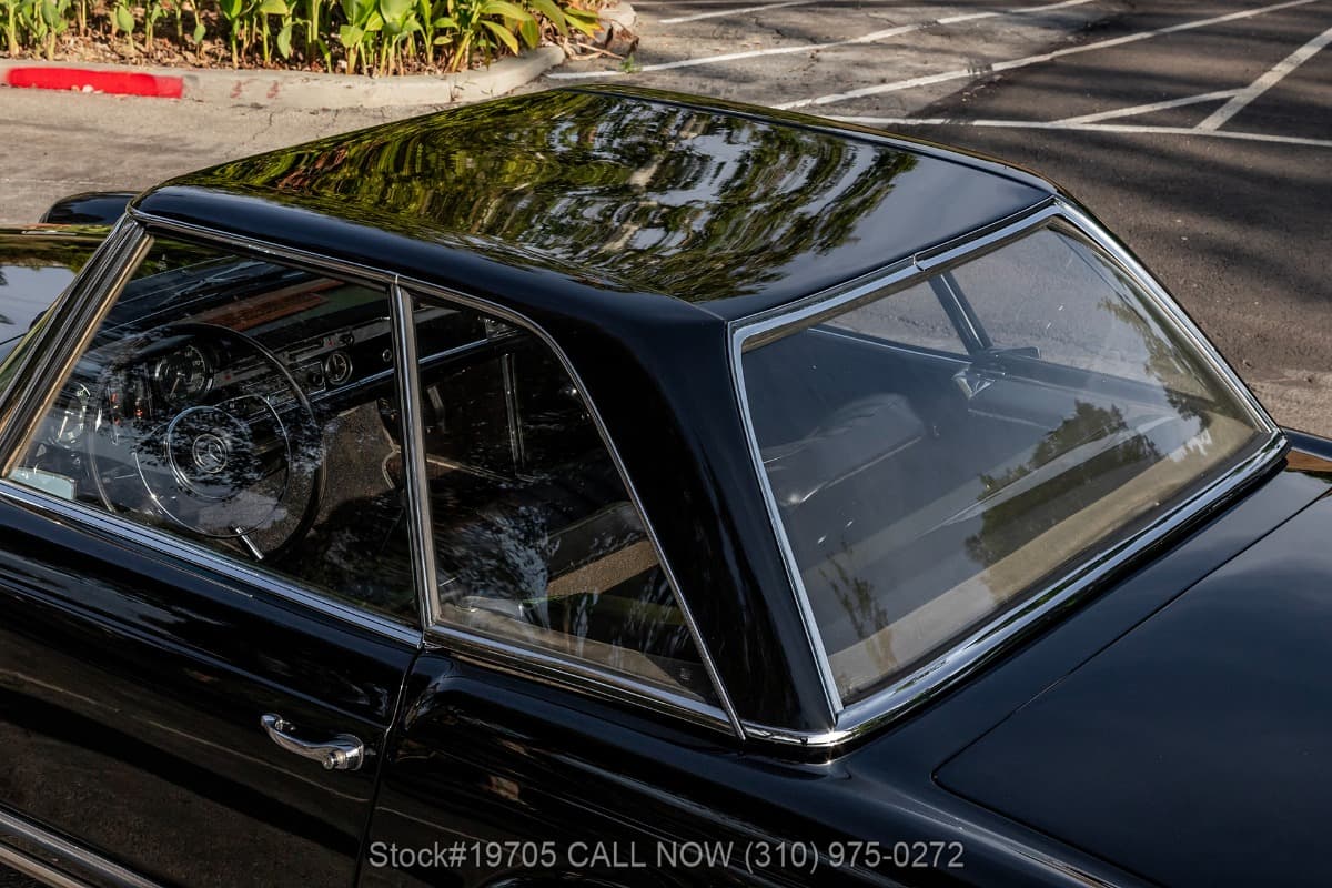 1966 Mercedes 230SL thumbnail 8
