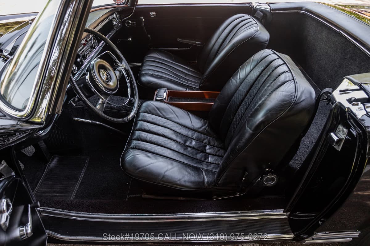 1966 Mercedes 230SL thumbnail 11