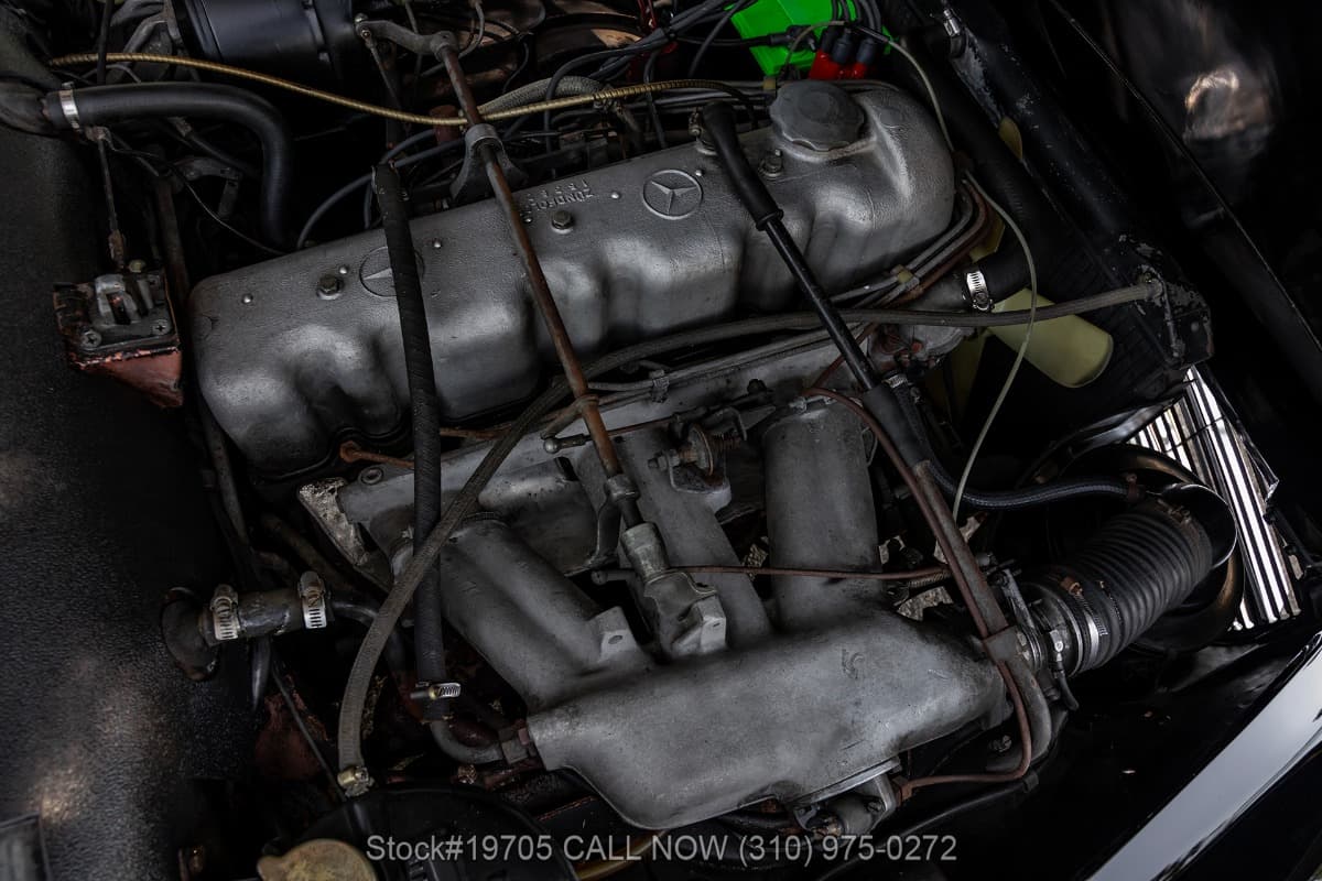 1966 Mercedes 230SL thumbnail 22