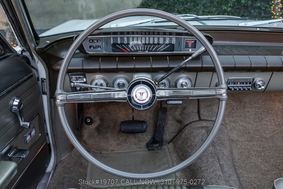 1962 Oldsmobile F-85 Cutlass Convertible thumbnail 16