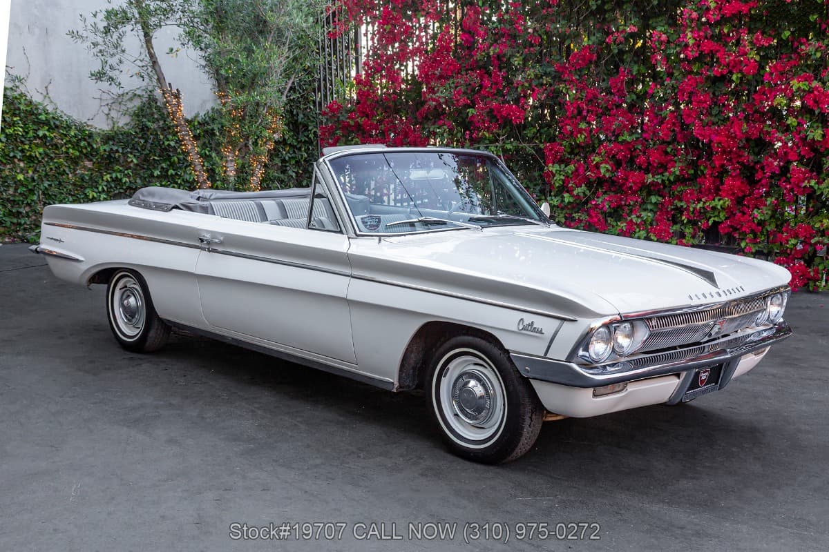 1962 Oldsmobile F-85 Cutlass Convertible thumbnail 3