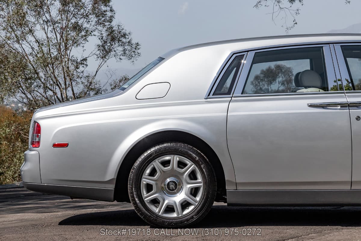 2004 Rolls-Royce Phantom thumbnail 8