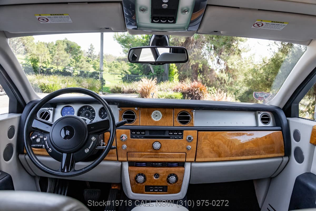 2004 Rolls-Royce Phantom thumbnail 13