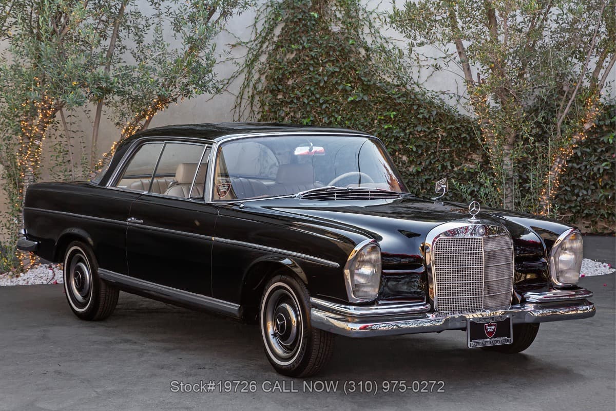 1961 Mercedes 220SEb Sunroof Coupe 4-Speed β photo 1