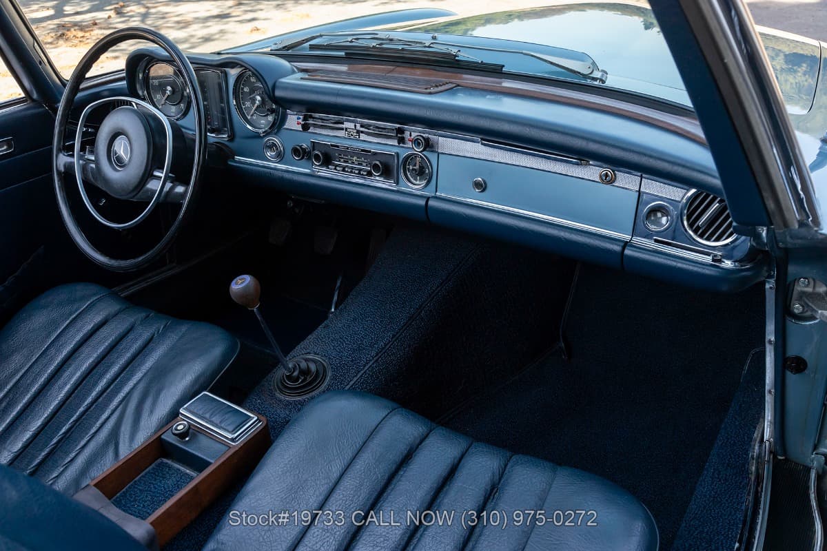 1971 Mercedes 280SL 4-Speed with 2 tops thumbnail 17