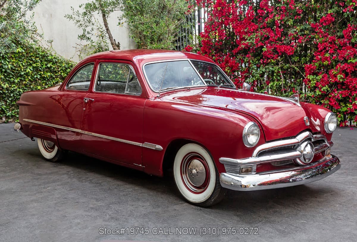 1950 Ford Custom Deluxe Club Coupe thumbnail 3