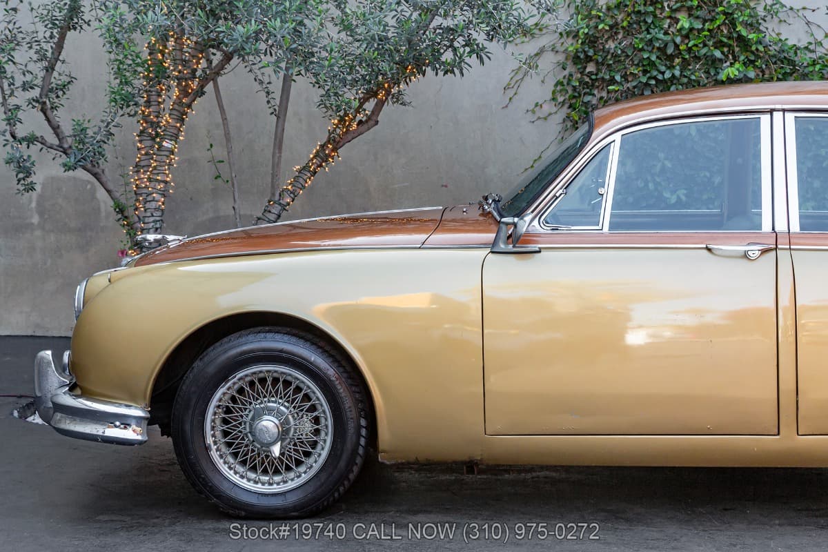 1962 Jaguar Mark II 3.8-Liter thumbnail 9