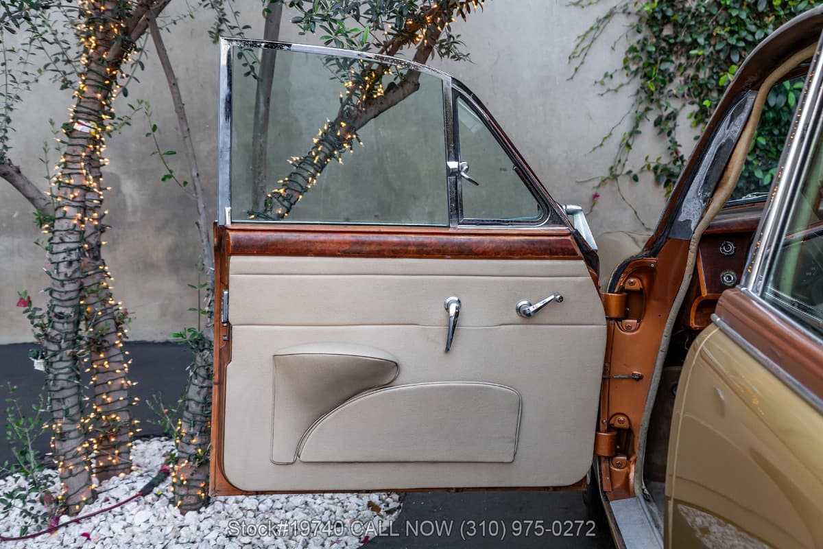 1962 Jaguar Mark II 3.8-Liter thumbnail 10