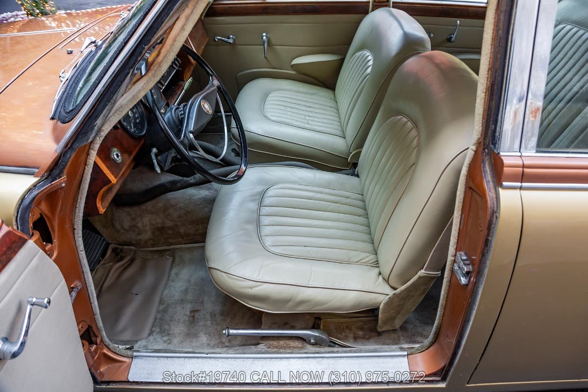 1962 Jaguar Mark II 3.8-Liter thumbnail 11