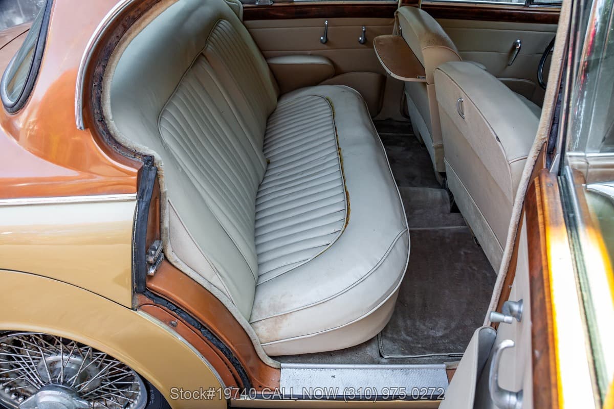 1962 Jaguar Mark II 3.8-Liter thumbnail 17