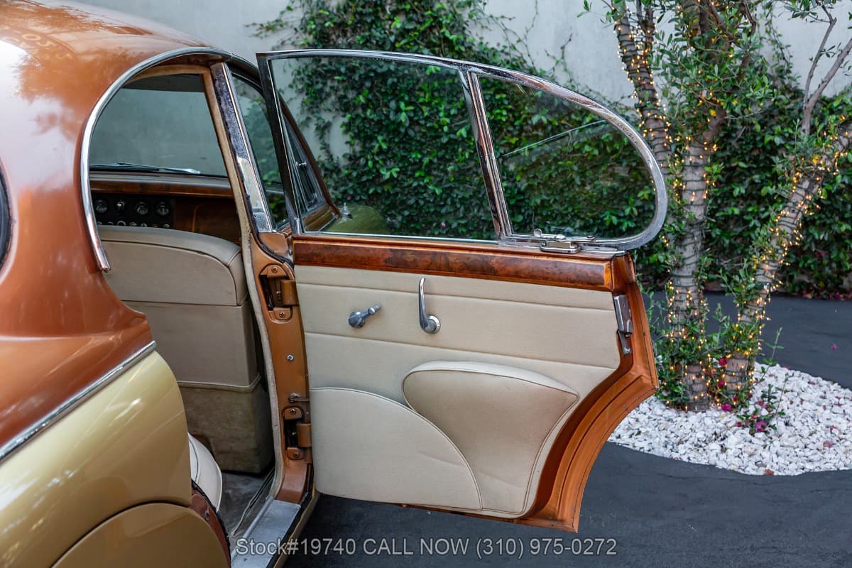 1962 Jaguar Mark II 3.8-Liter thumbnail 18