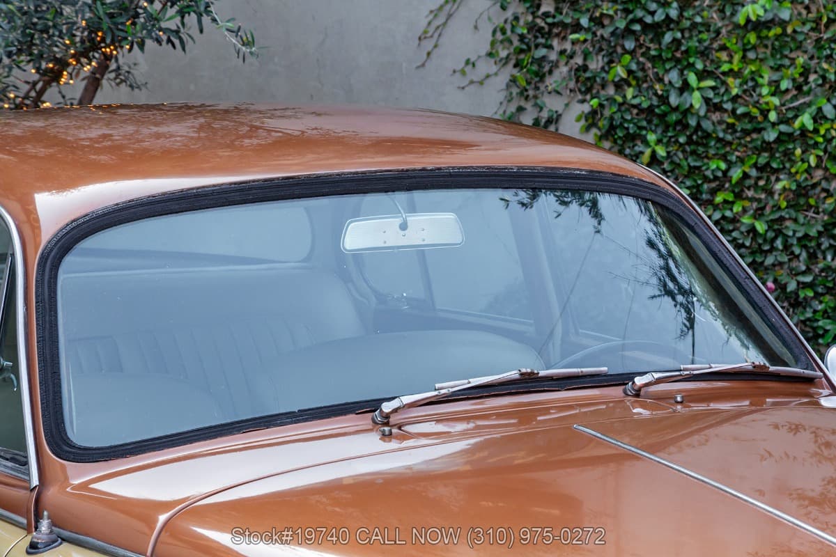 1962 Jaguar Mark II 3.8-Liter thumbnail 7