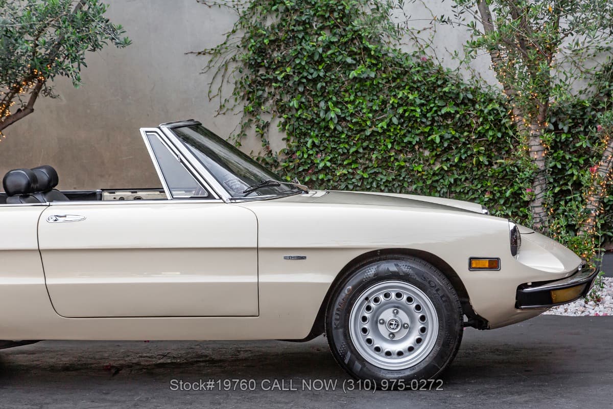 1974 Alfa Romeo Spider Veloce 2000 thumbnail 11