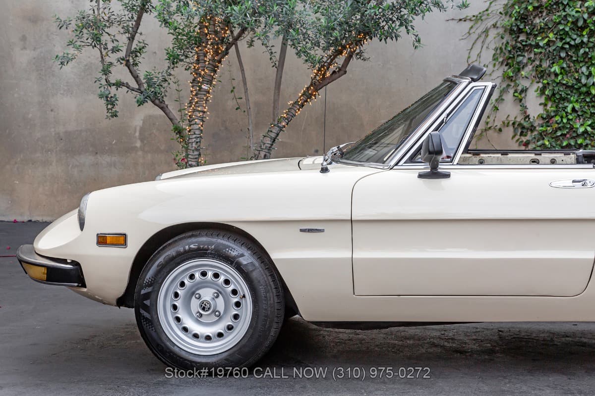 1974 Alfa Romeo Spider Veloce 2000 thumbnail 12