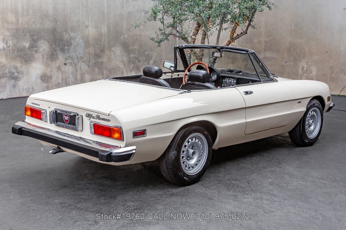 1974 Alfa Romeo Spider Veloce 2000 thumbnail 4