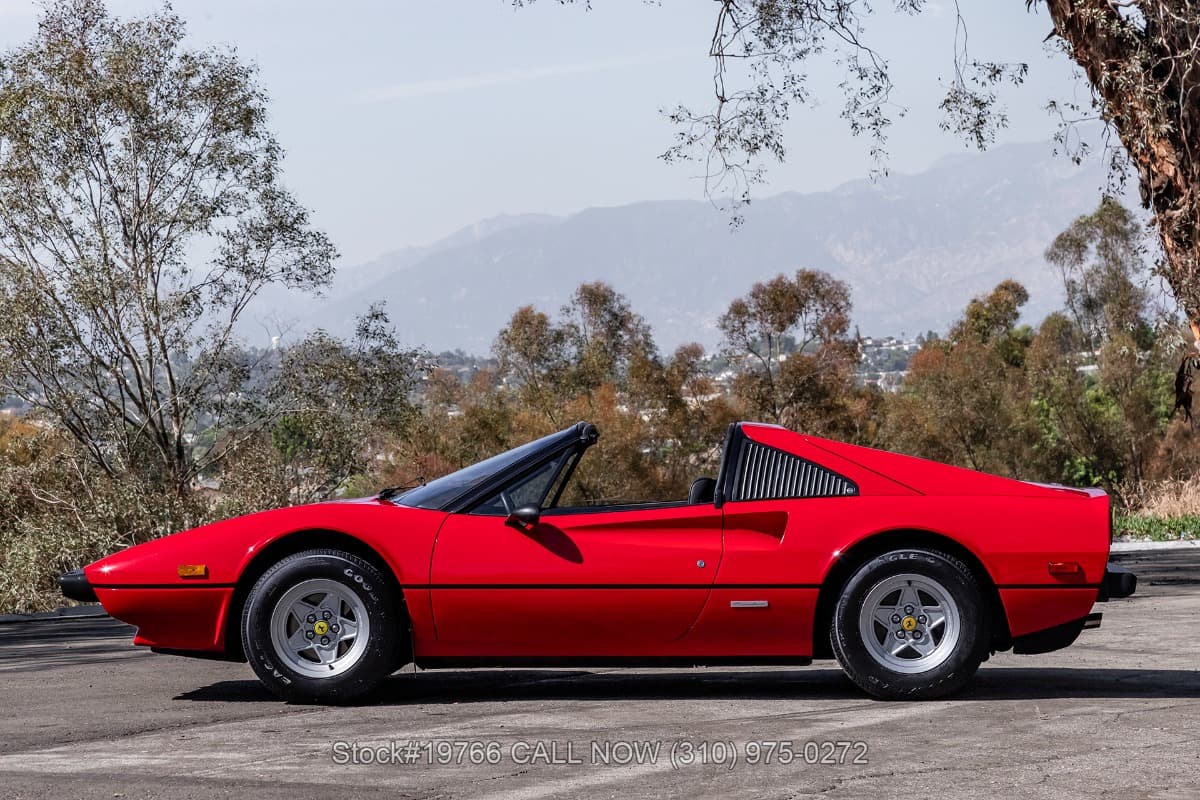 1979 Ferrari 308GTS thumbnail 11