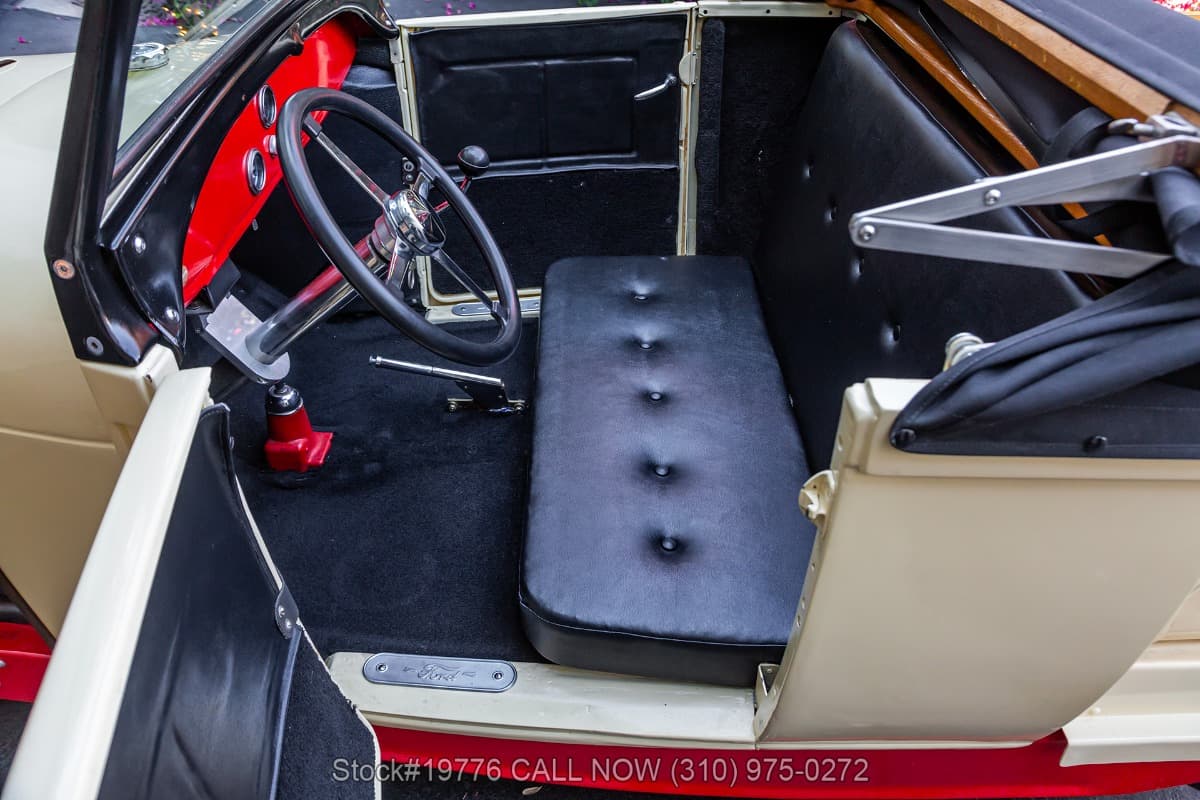 1932 Ford Model 18 Roadster Pickup thumbnail 16