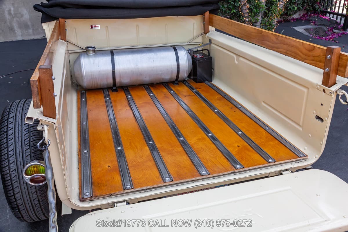 1932 Ford Model 18 Roadster Pickup thumbnail 20