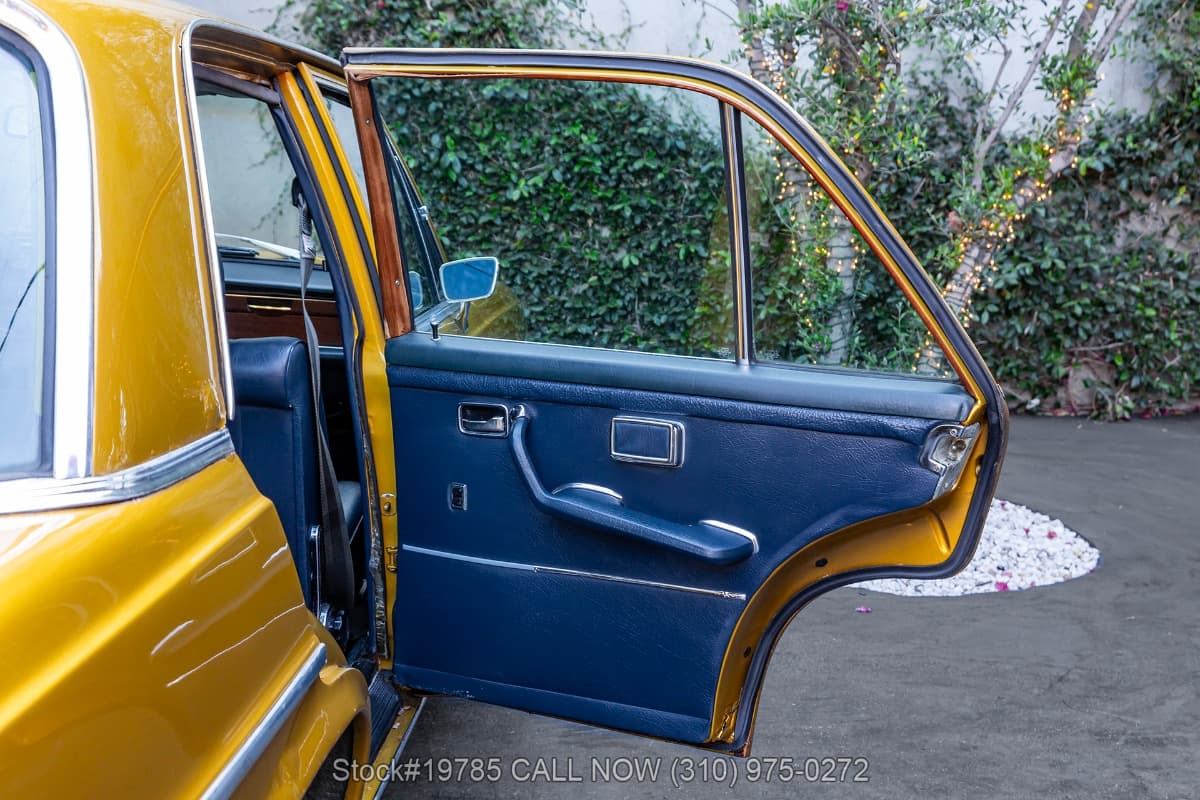 1972 Mercedes 280SE 4.5 thumbnail 17