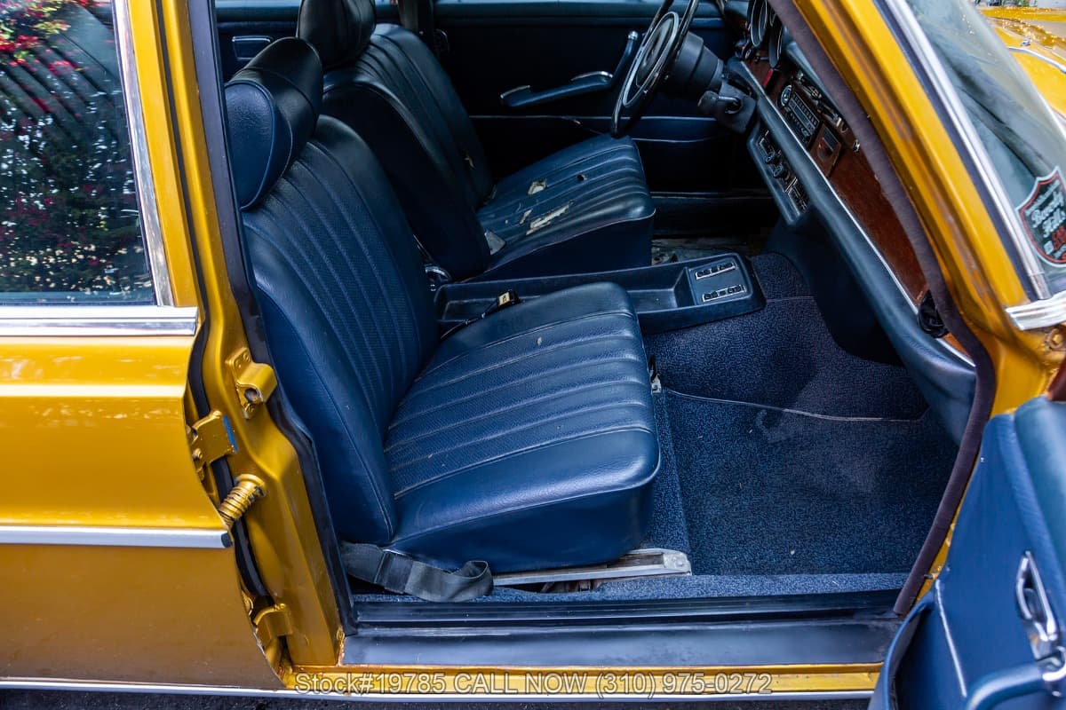 1972 Mercedes 280SE 4.5 thumbnail 18