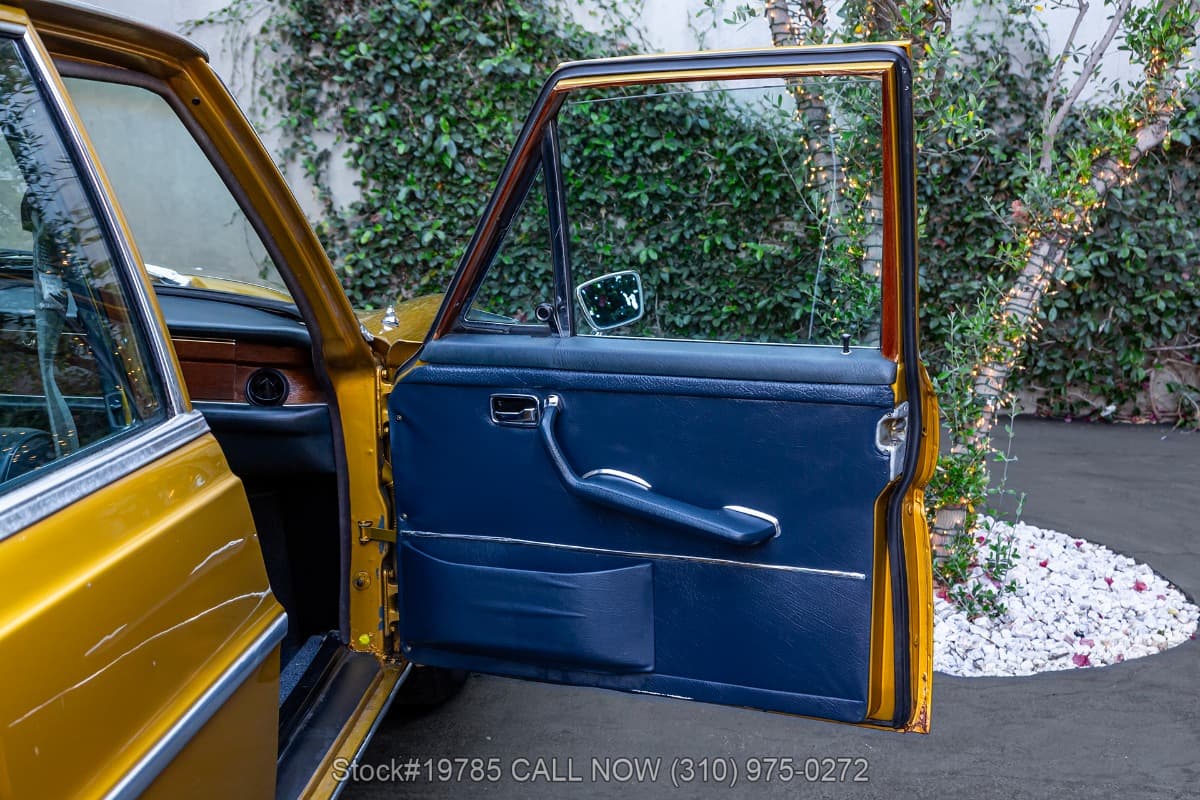 1972 Mercedes 280SE 4.5 thumbnail 19