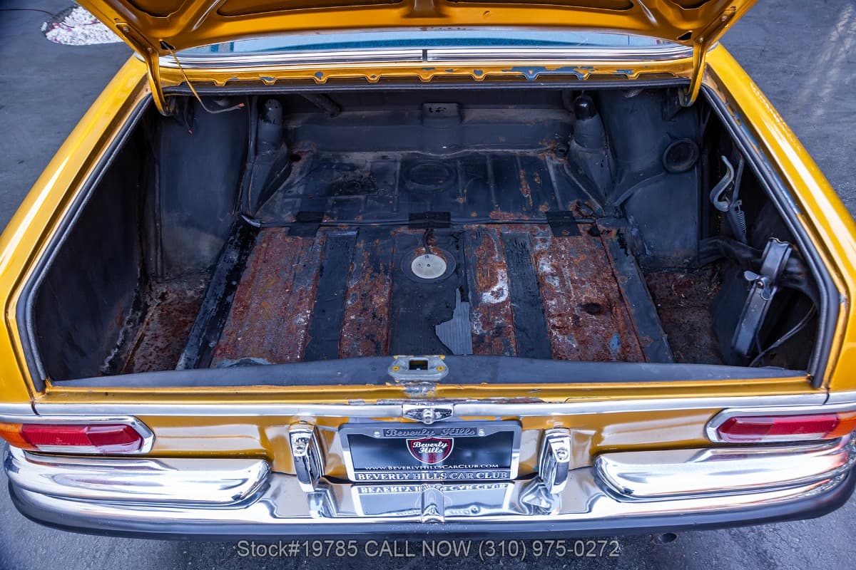 1972 Mercedes 280SE 4.5 thumbnail 21