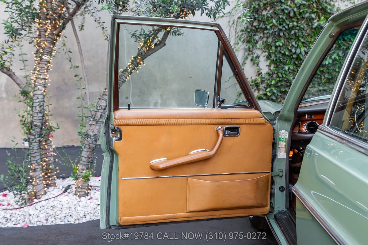 1973 Mercedes 280SEL thumbnail 11