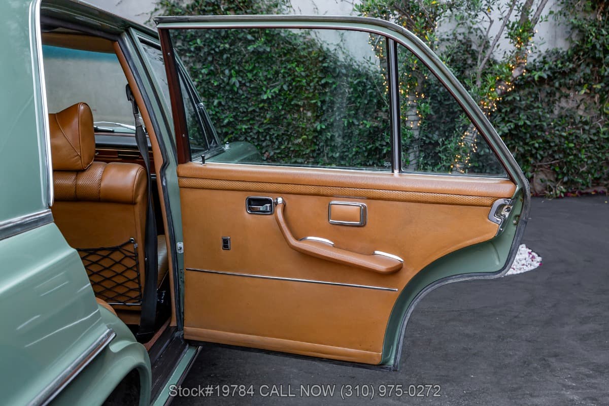 1973 Mercedes 280SEL thumbnail 17