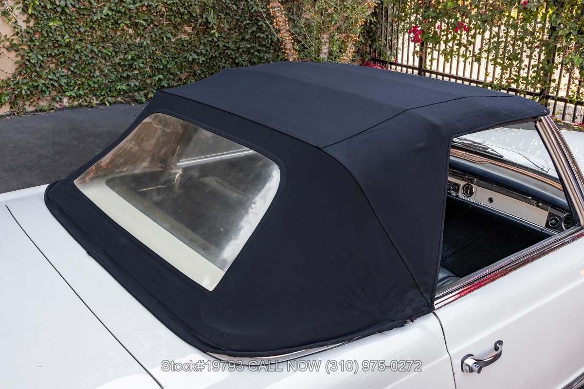 1966 Mercedes 230SL thumbnail 7