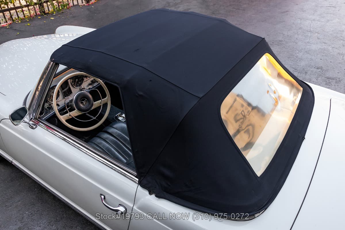 1966 Mercedes 230SL thumbnail 8