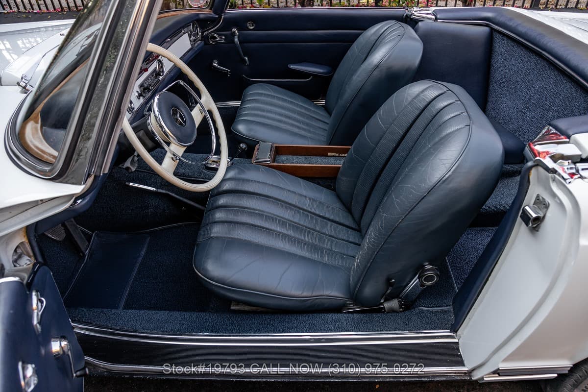 1966 Mercedes 230SL thumbnail 12