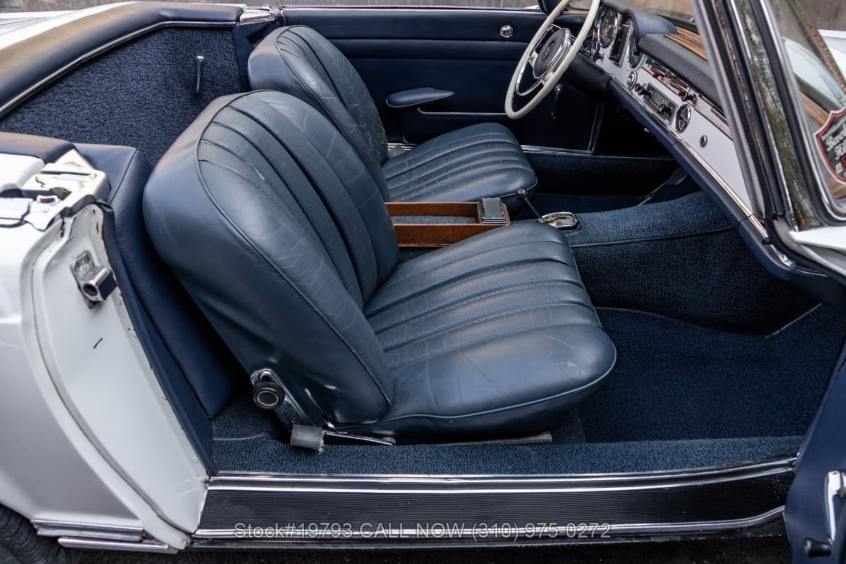 1966 Mercedes 230SL thumbnail 15