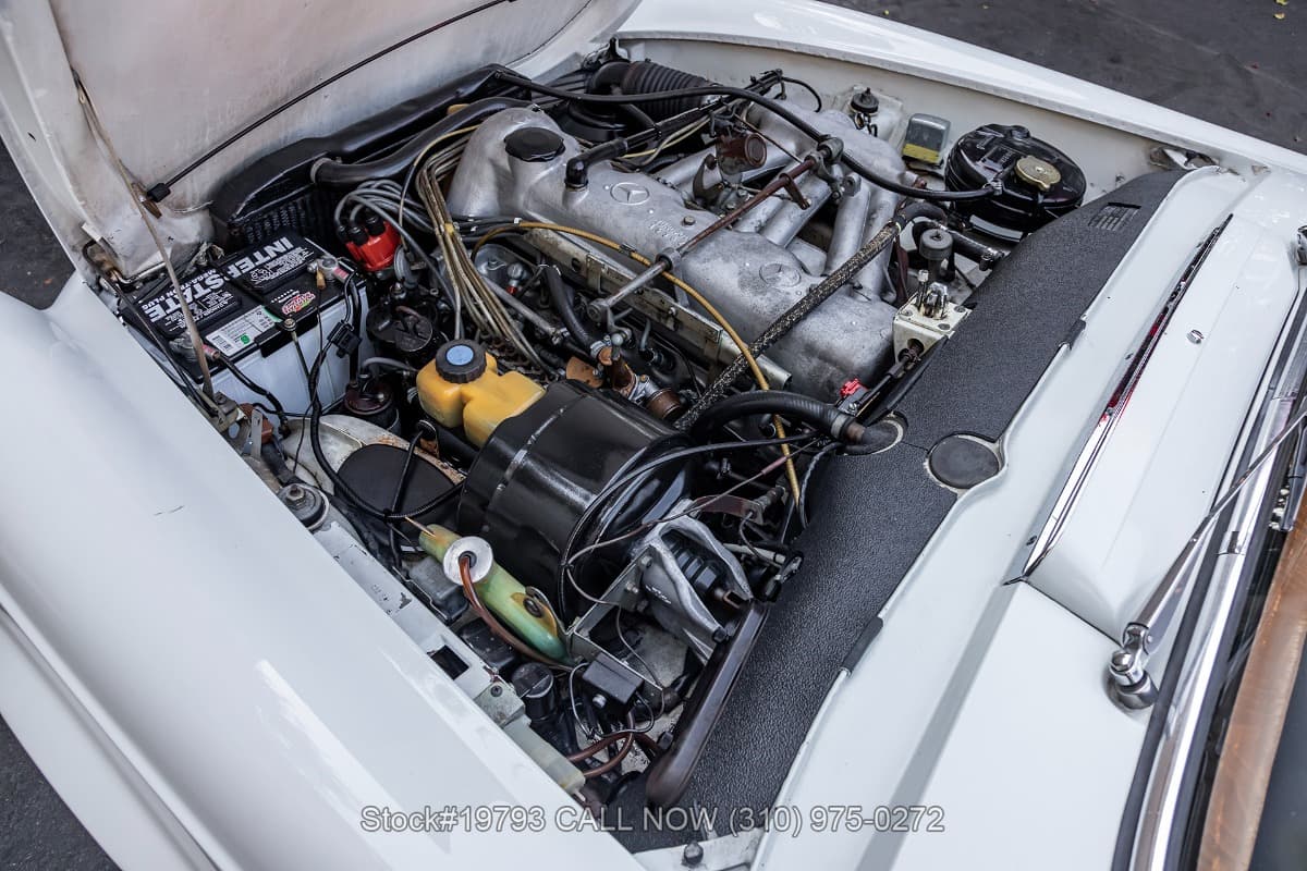 1966 Mercedes 230SL thumbnail 20