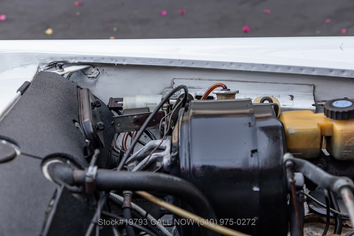 1966 Mercedes 230SL thumbnail 24