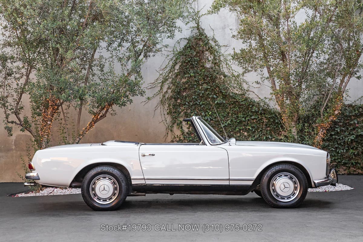 1966 Mercedes 230SL thumbnail 3
